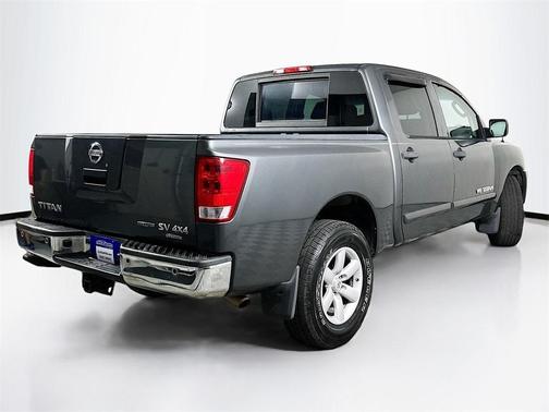 2011 Nissan Titan SV