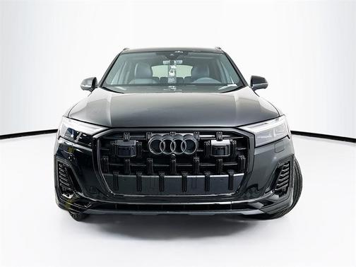2026 Audi Q7 45 Premium
