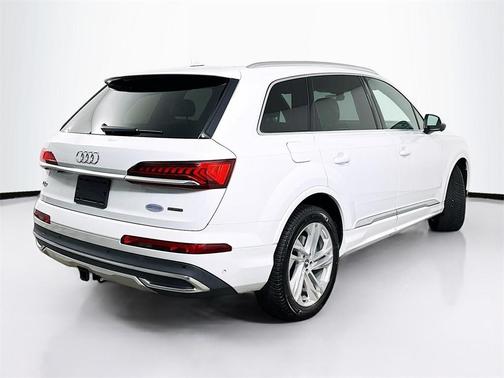 2021 Audi Q7 55 Premium