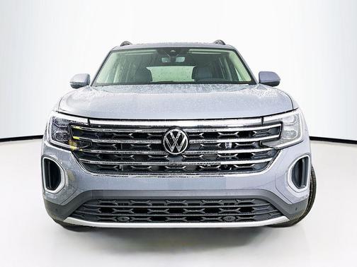 Pure Gray 2026 Volkswagen Atlas 2.0T SE W/TECHNOLOGY