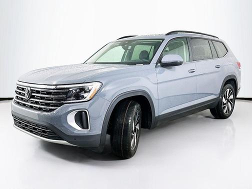 Pure Gray 2026 Volkswagen Atlas 2.0T SE W/TECHNOLOGY
