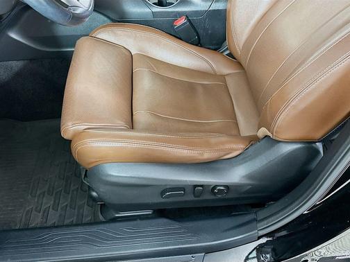 Crystal Black Silica 2021 Subaru Outback Touring XT