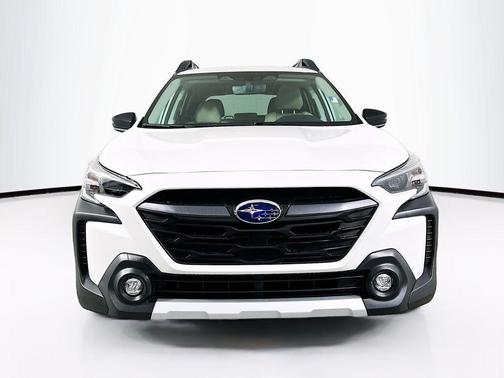 Crystal White Pearl 2024 Subaru Outback Limited