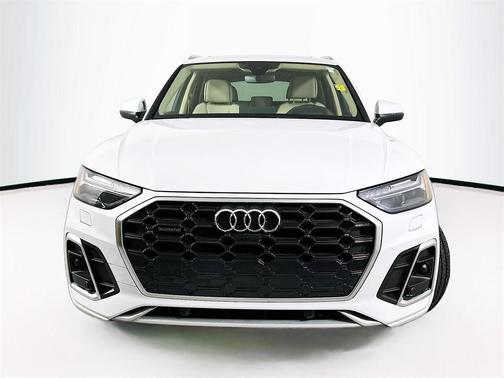 2023 Audi Q5 45 S line Prestige