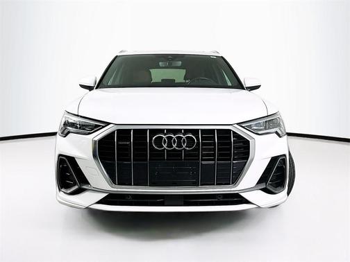 2024 Audi Q3 45 S line Premium