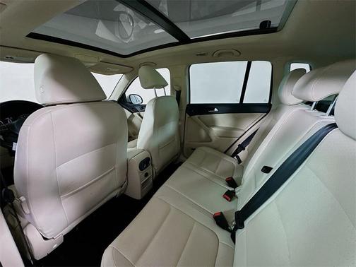 2014 Volkswagen Tiguan 4MOTION Auto SEL