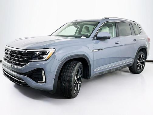 Pure Gray 2026 Volkswagen Atlas 2.0T SEL Premium R-Line