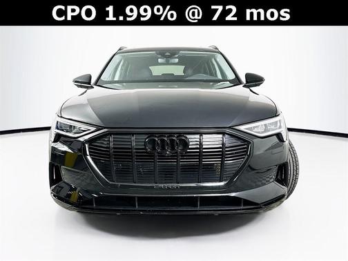 2023 Audi e-tron Premium