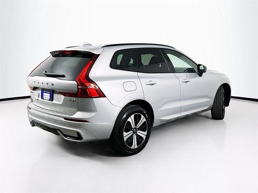 2025 Volvo XC60 Plug-In Hybrid T8 Core
