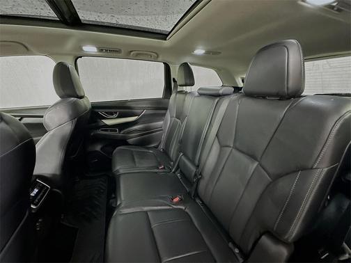 2022 Subaru Ascent Limited 8-Passenger