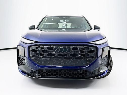 Navarra Blue Metallic 2026 Audi Q3 S line