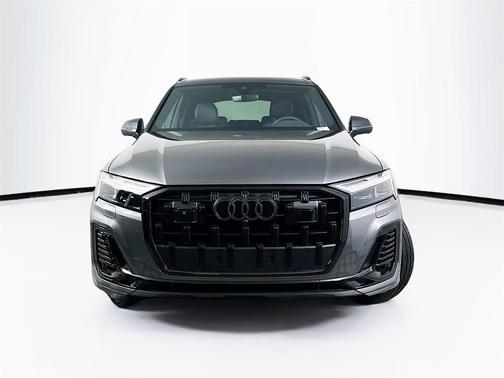 2025 Audi Q7 45 Premium