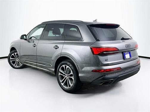 2025 Audi Q7 45 Premium