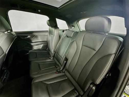 2025 Audi Q7 45 Premium