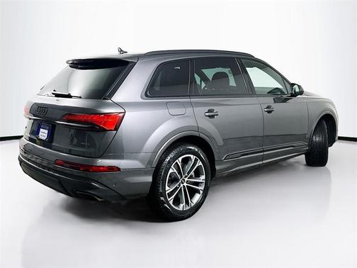2025 Audi Q7 45 Premium