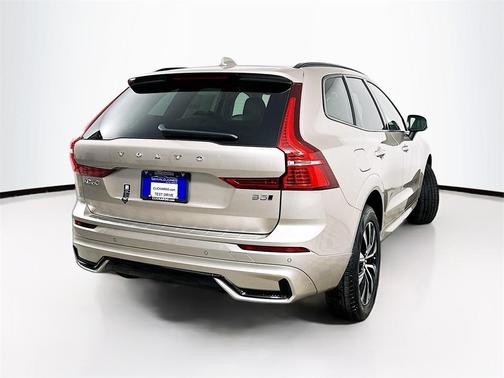2025 Volvo XC60 B5 Core