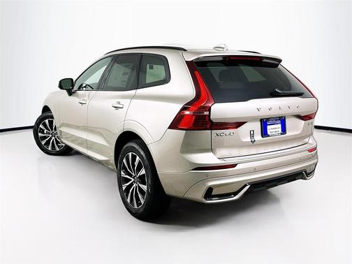 2025 Volvo XC60 B5 Core