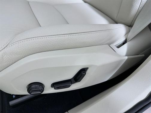 2025 Volvo XC60 B5 Core