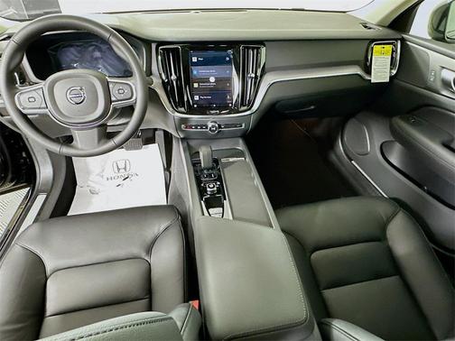 2024 Volvo S60 B5 Core Dark Theme