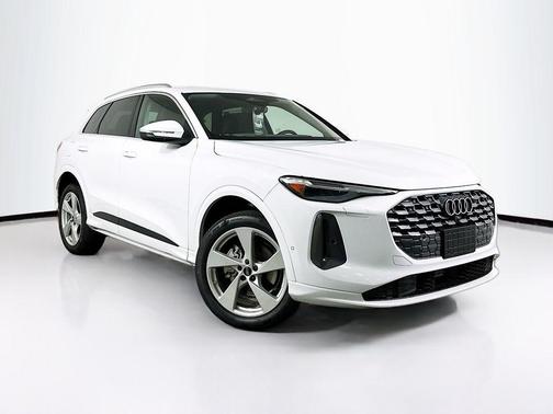 Glacier White Metallic 2025 Audi Q5 2.0T quattro Premium