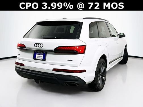 2025 Audi Q7 55 Premium Plus