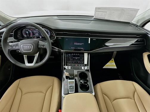 2025 Audi Q7 55 Premium Plus