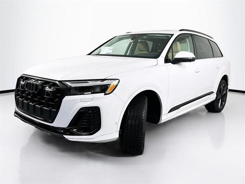 2025 Audi Q7 55 Premium Plus