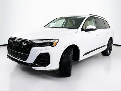 2025 Audi Q7 55 Premium Plus