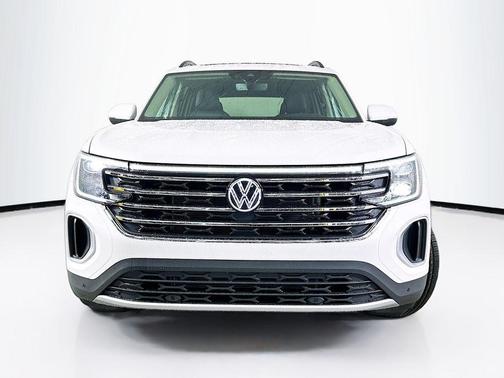 Opal White Pearl 2026 Volkswagen Atlas 2.0T SE W/TECHNOLOGY