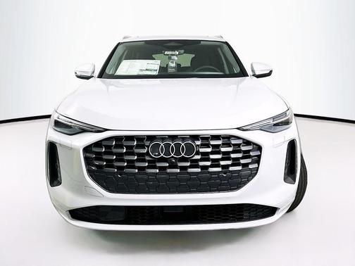 Glacier White Metallic 2025 Audi Q5 2.0T quattro Premium