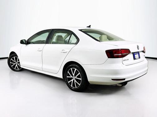 Pure White 2018 Volkswagen Jetta 1.4T SE