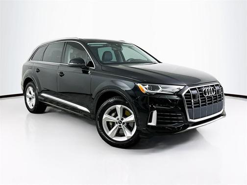 2023 Audi Q7 45 Premium