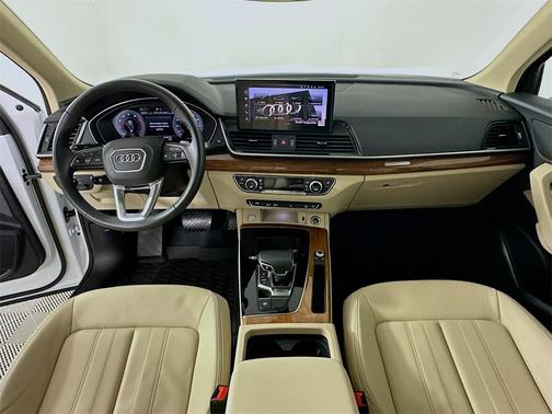 2025 Audi Q5 40 Premium