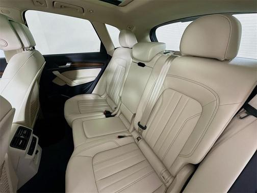 2025 Audi Q5 40 Premium
