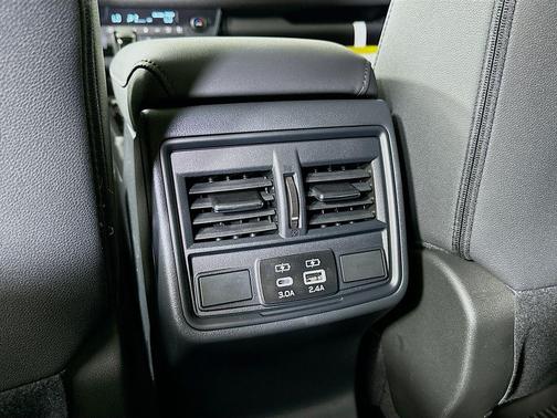 Crystal White Pearl 2026 Subaru Outback Premium
