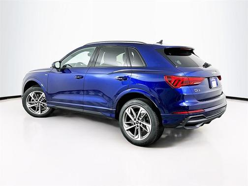 2025 Audi Q3 45 S line Premium