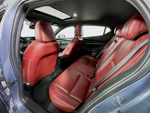 2022 Mazda Mazda3 Carbon Edition