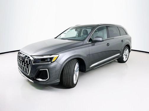 2025 Audi Q7 55 Premium Plus