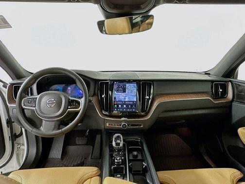 Crystal White Metallic 2024 Volvo XC60 B5 Ultimate Dark Theme
