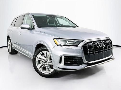 2022 Audi Q7 55 Premium Plus