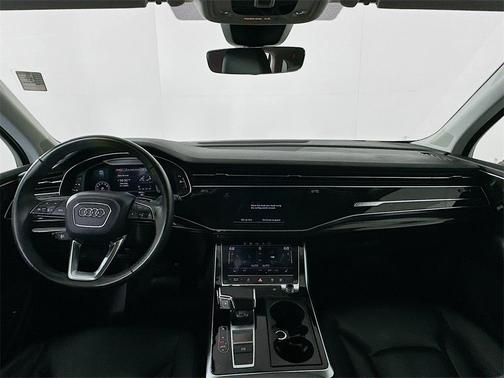 2022 Audi Q7 55 Premium Plus