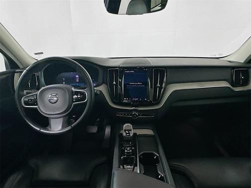 2022 Volvo XC60 B5 Inscription