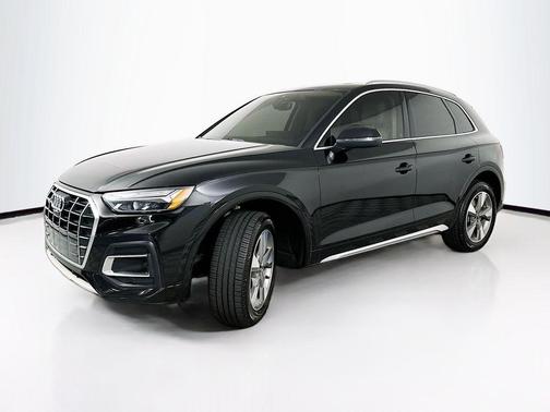 Mythos Black Metallic 2022 Audi Q5 40 Premium Plus