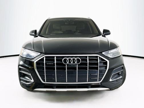 Mythos Black Metallic 2022 Audi Q5 40 Premium Plus