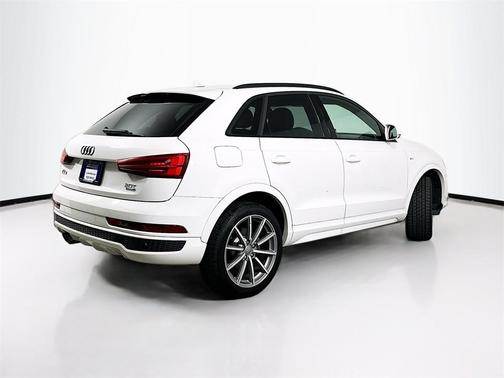 2017 Audi Q3 2.0T Prestige