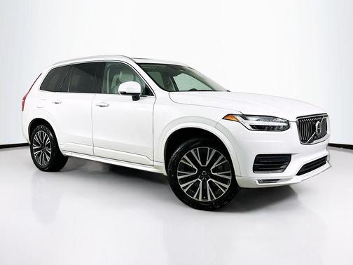 2020 Volvo XC90 T6 Momentum 7 Passenger