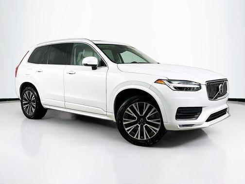 2020 Volvo XC90 T6 Momentum 7 Passenger