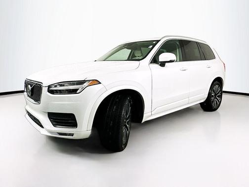 2020 Volvo XC90 T6 Momentum 7 Passenger