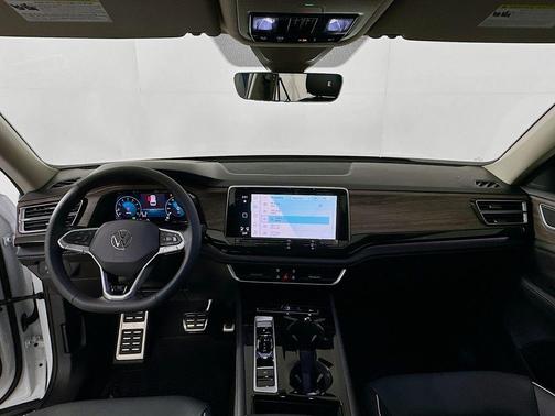 Opal White Pearl 2026 Volkswagen Atlas 2.0T SEL Premium R-Line