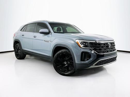 Pure Gray 2025 Volkswagen Atlas Cross Sport 2.0T SE w/Technology